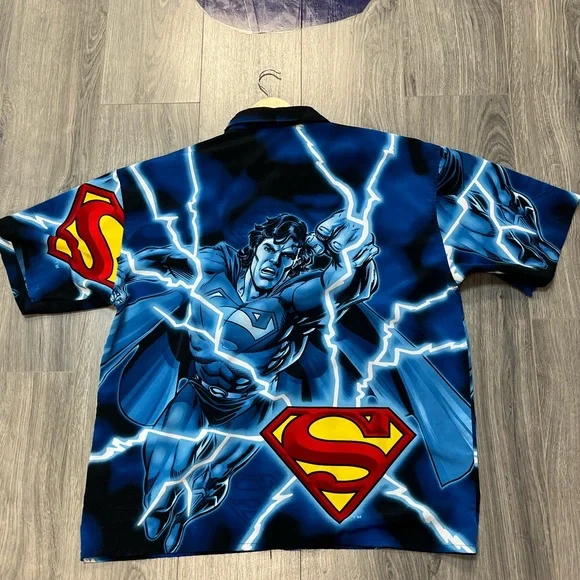 Superman button up shirt - Picture 2 of 4
